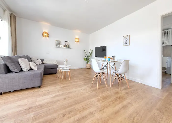 Refugio Volcanico Puerto del Carmen (Lanzarote)